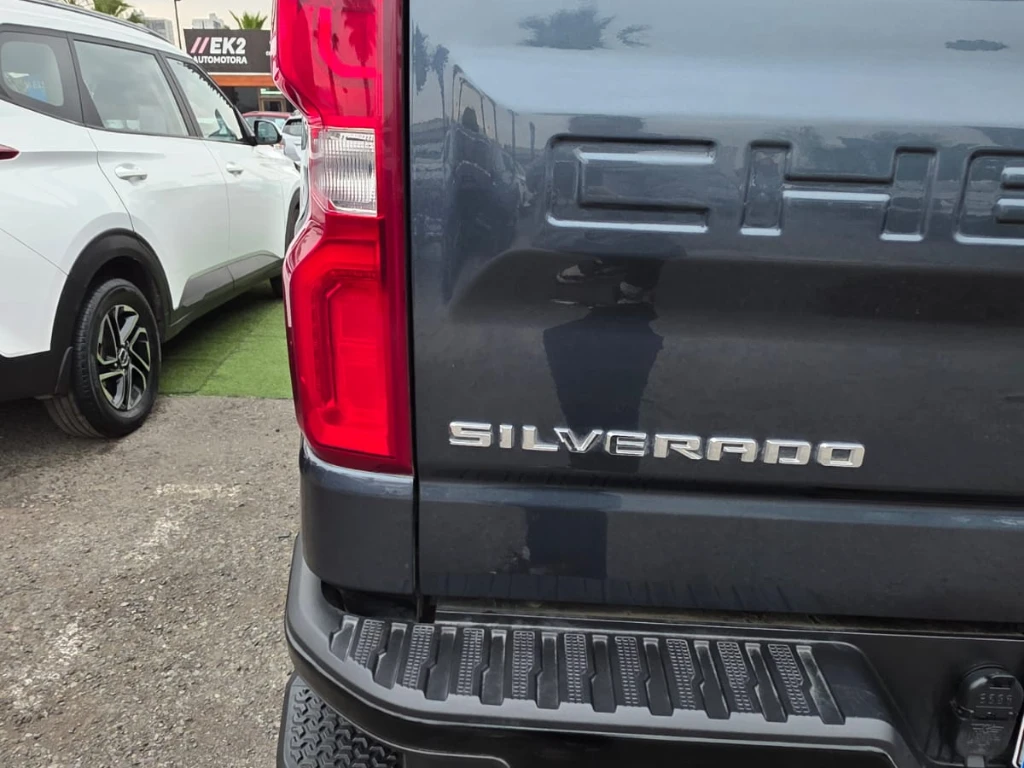Chevrolet Silverado 5.3 Cc Lt Trailboss Z71 At 4x4 año 2021