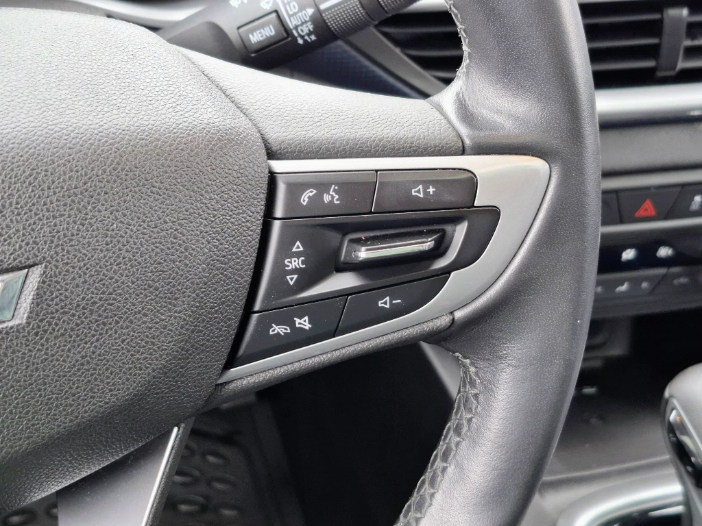 Chevrolet Tracker 1.2t Premier Fwd At 5p año 2022