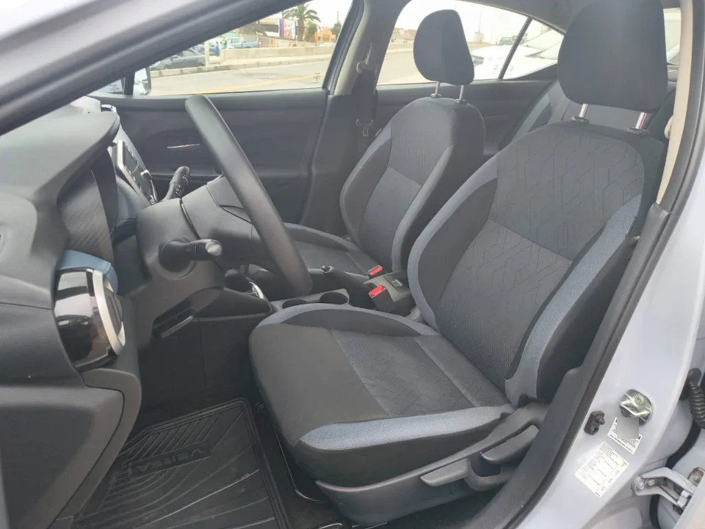Nissan Versa 1.6 Advance 4x2 Mt 4p año 2024