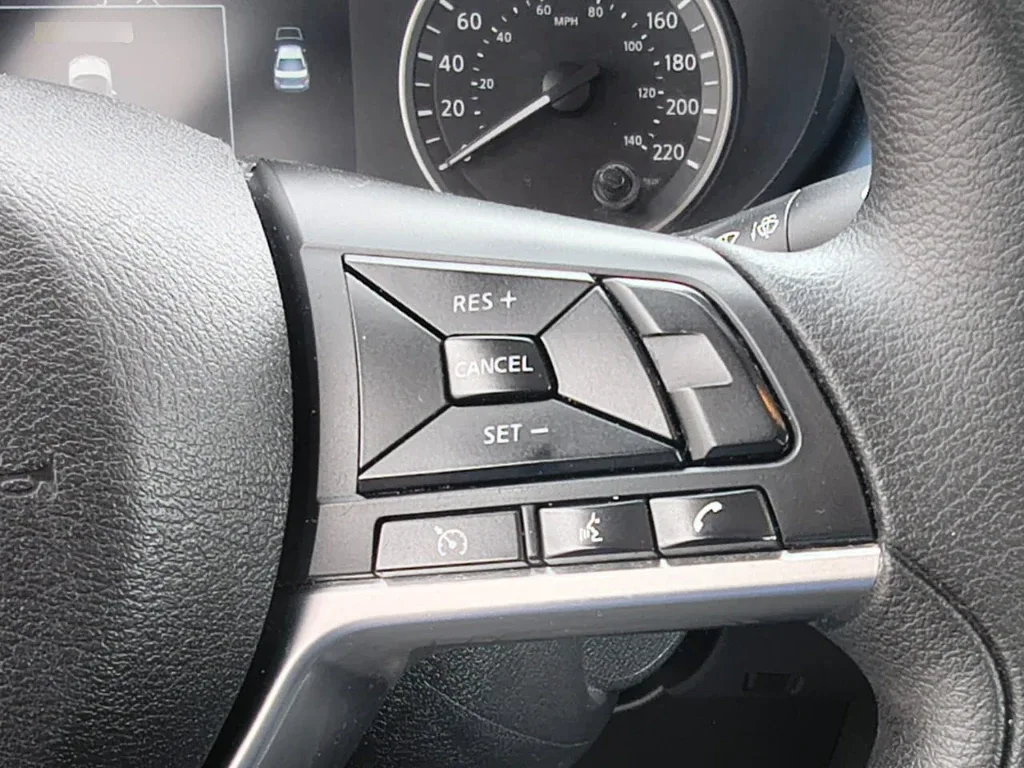 Nissan Versa 1.6 Advance 4x2 Mt 4p año 2024