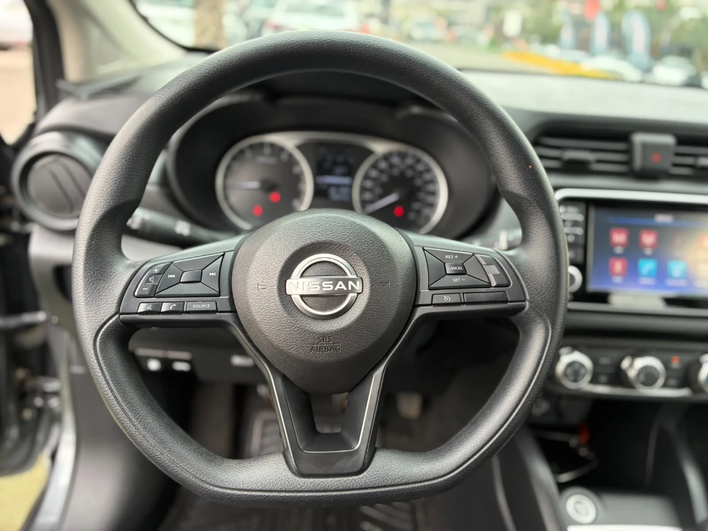 Nissan Versa 1.6 Sense 4x2 Mt 4p año 2025
