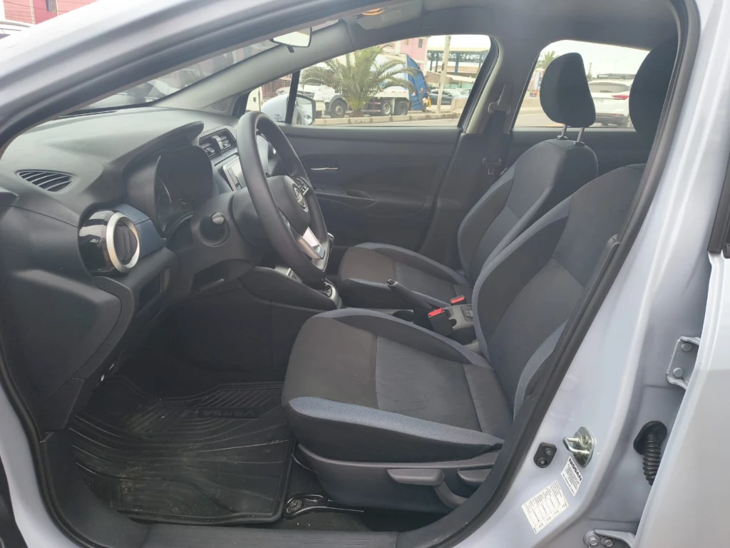 Nissan Versa 1.6 Advance 4x2 Mt 4p año 2024