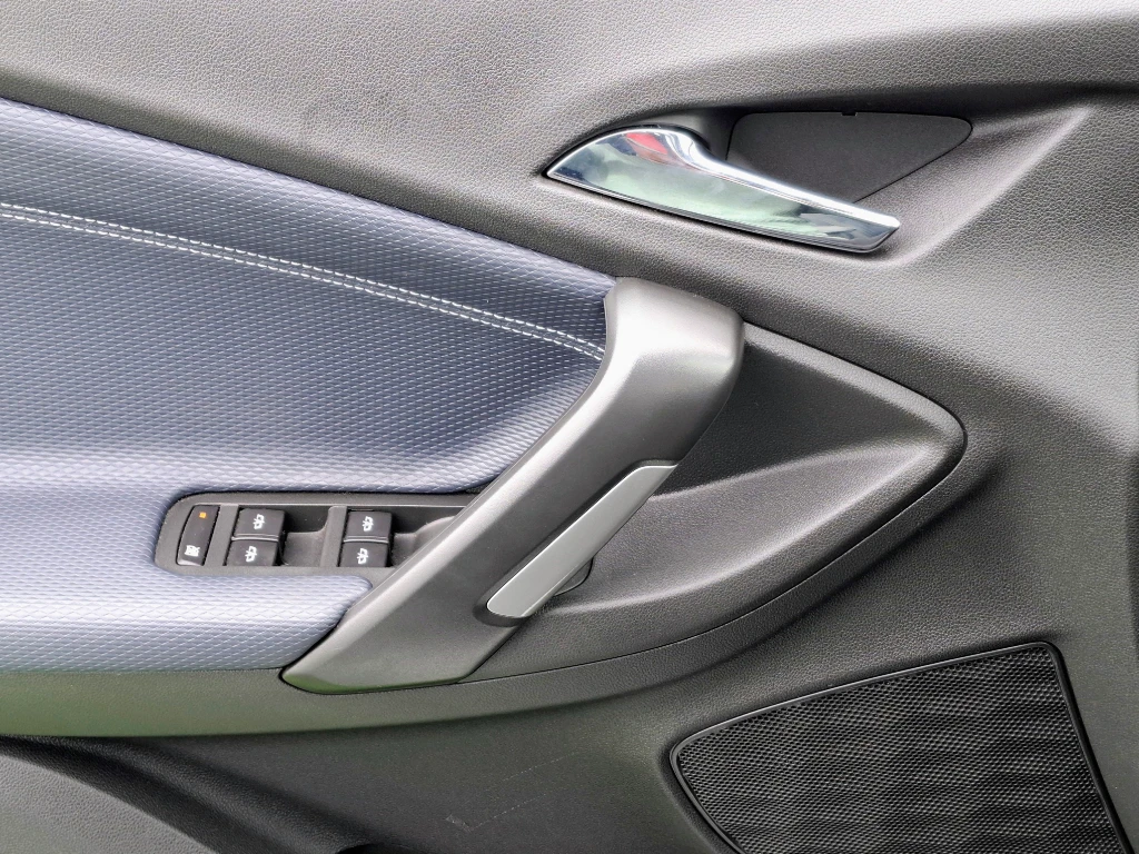Chevrolet Tracker 1.2t Premier Fwd At 5p año 2022