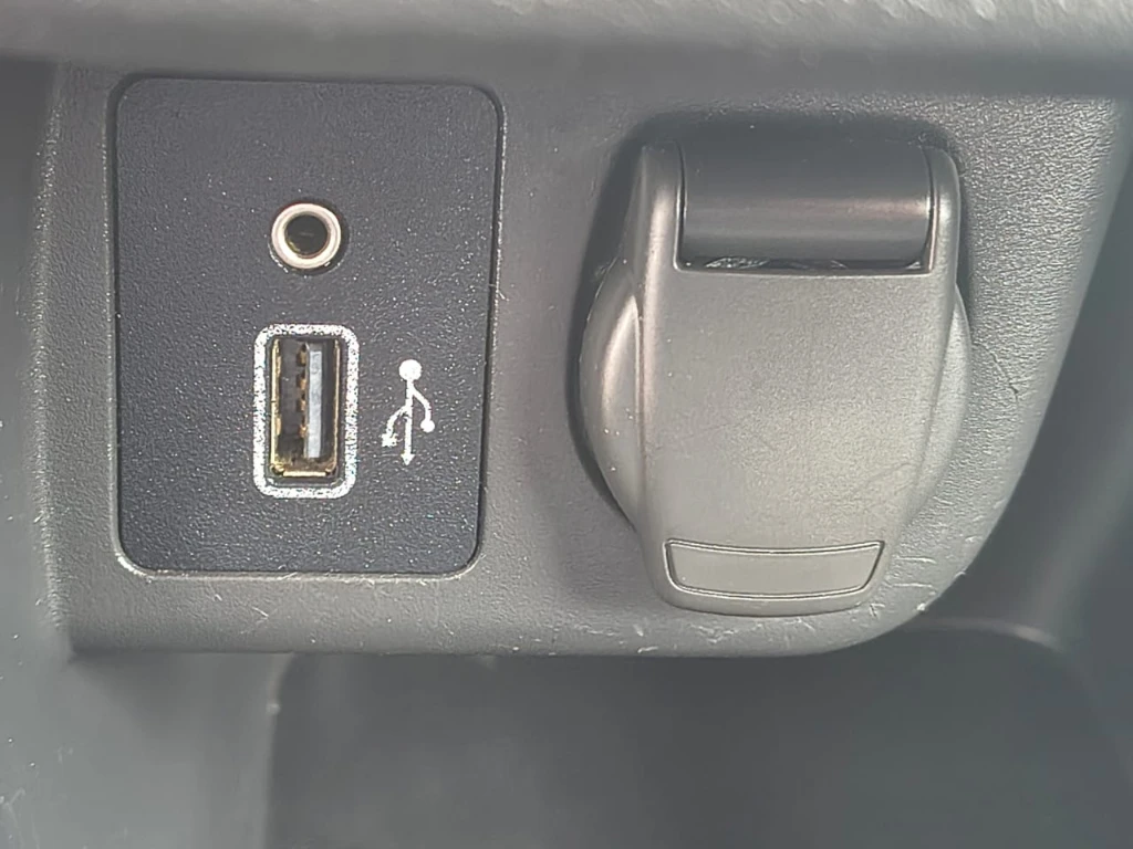 Nissan Versa 1.6 Advance 4x2 Mt 4p año 2024