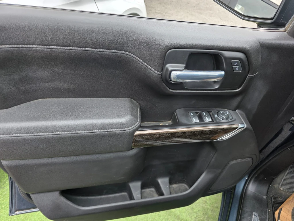 Chevrolet Silverado 5.3 Cc Lt Trailboss Z71 At 4x4 año 2021