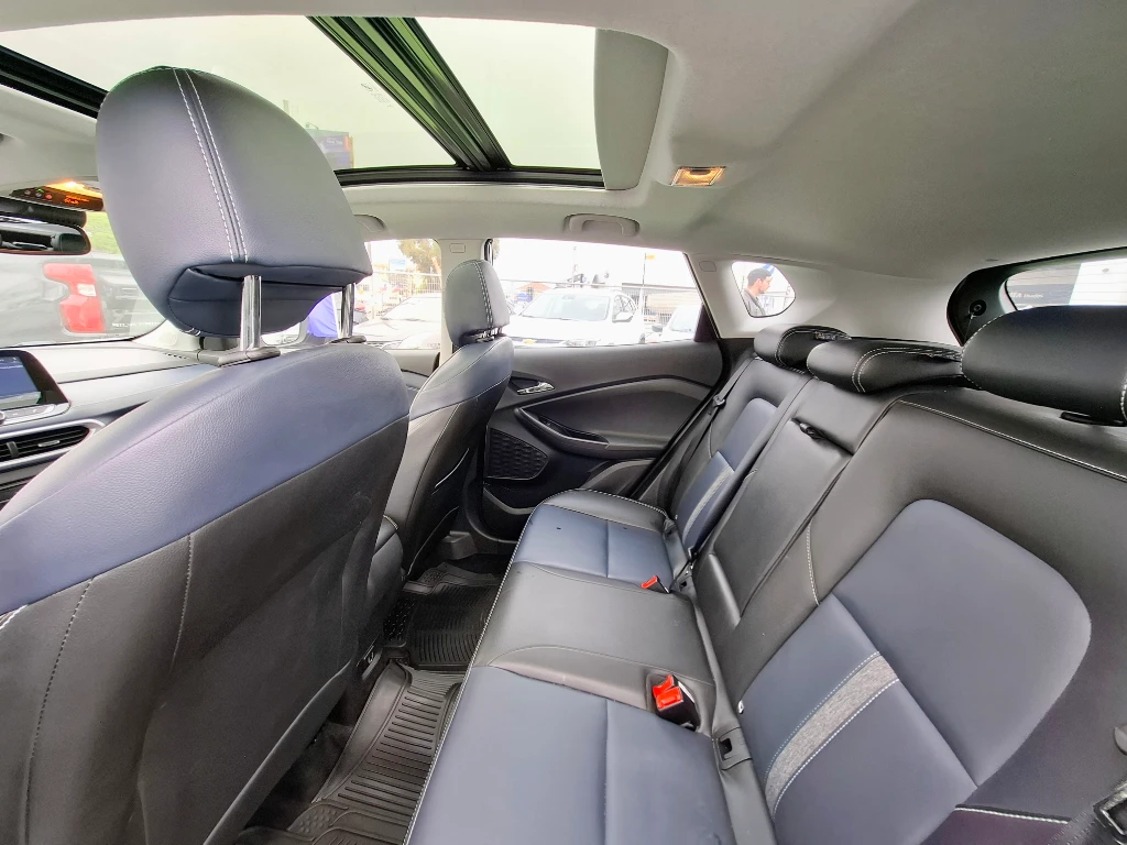 Chevrolet Tracker 1.2t Premier Fwd At 5p año 2022