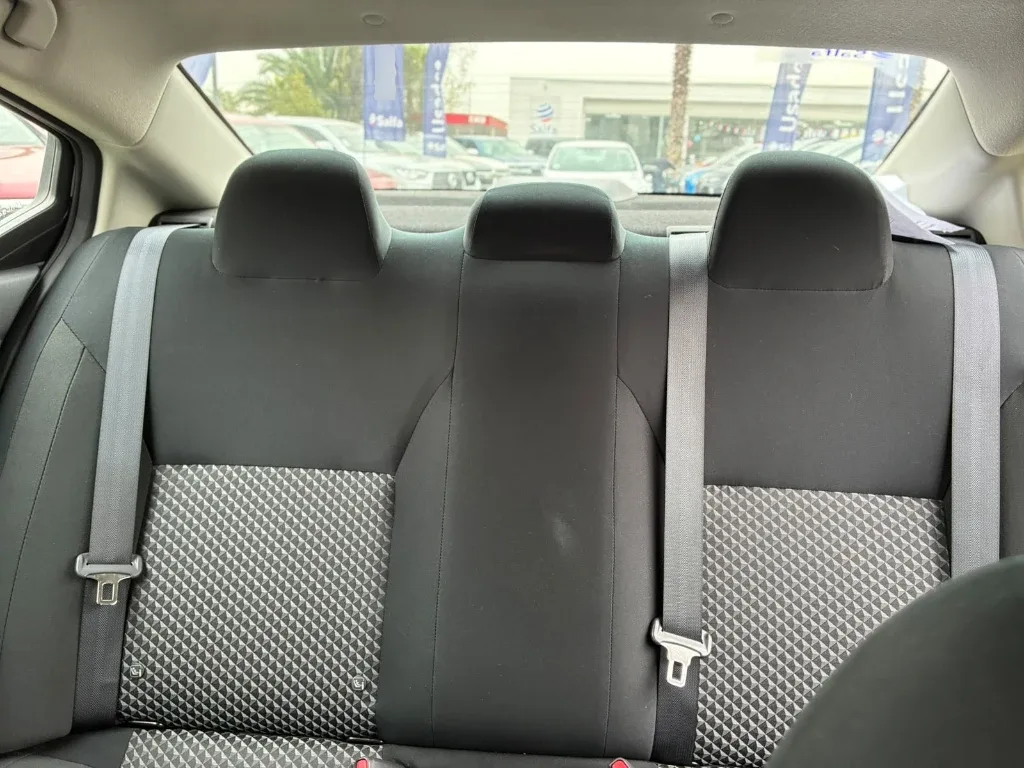 Nissan Versa 1.6 Sense 4x2 Mt 4p año 2025