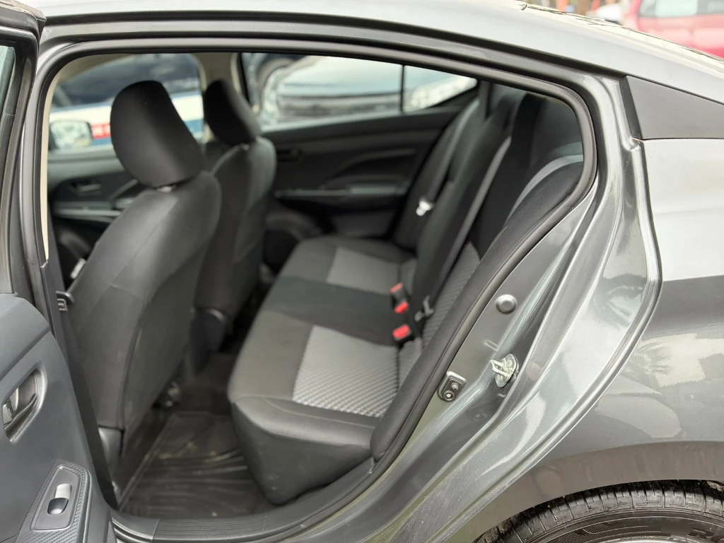 Nissan Versa 1.6 Sense 4x2 Mt 4p año 2025