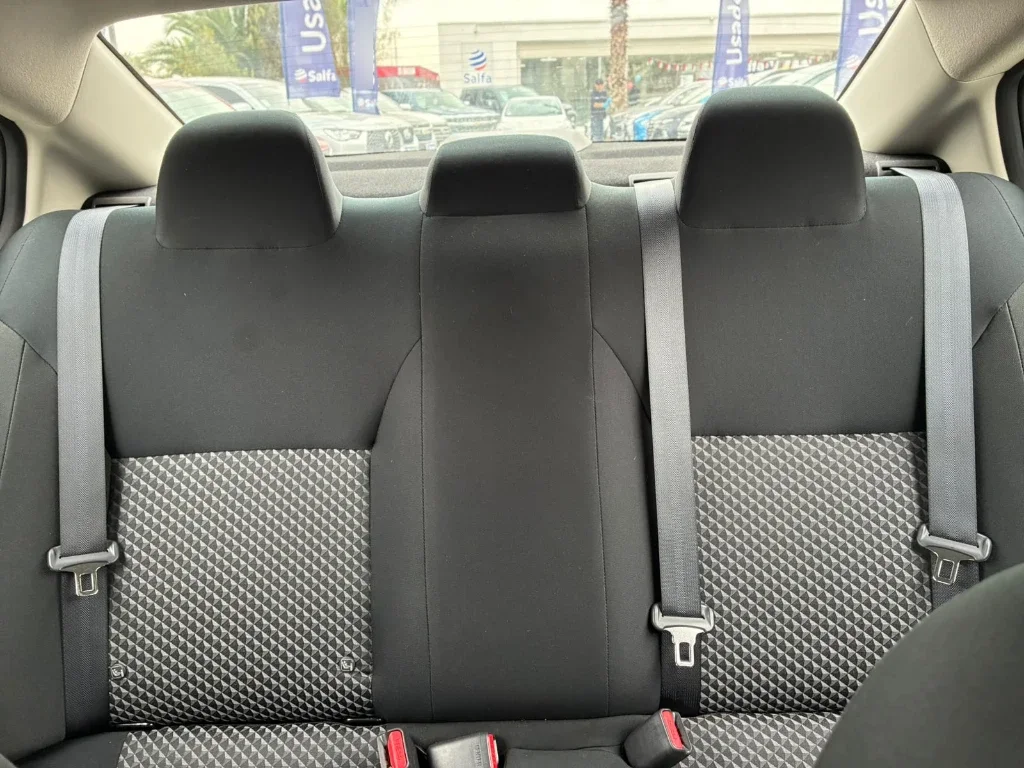 Nissan Versa 1.6 Sense 4x2 Mt 4p año 2025