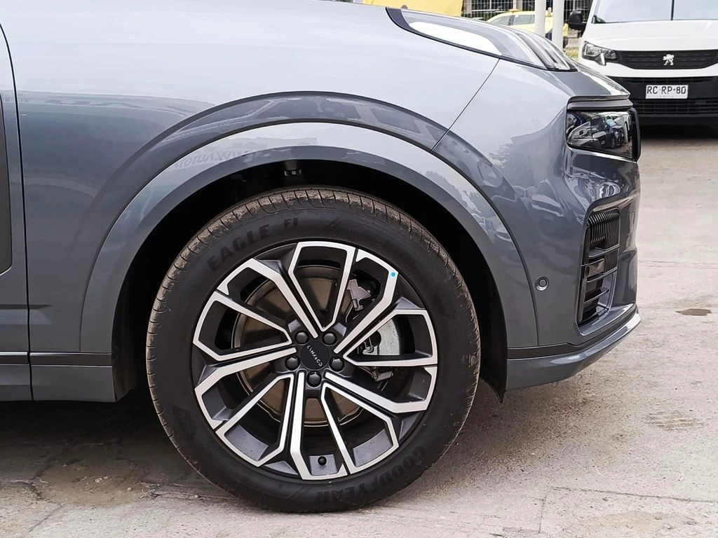 Lynk&Co 09 Halo año 2027