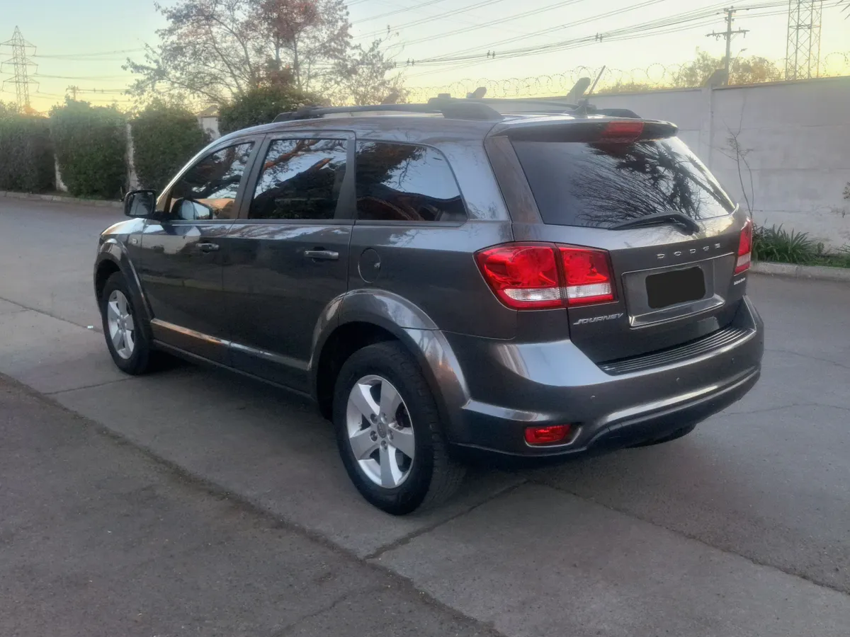 DODGE JOURNEY 2.4 Se At año 2015