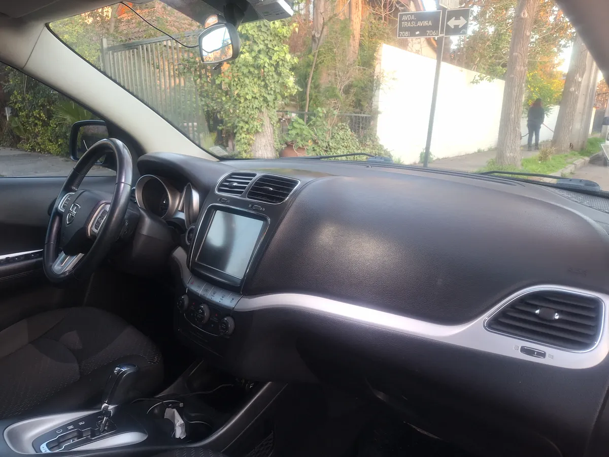 DODGE JOURNEY 2.4 Se At año 2015