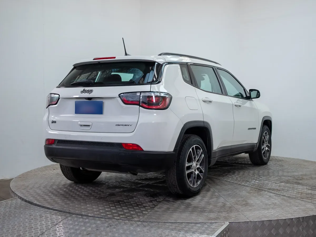 Jeep Compass Compass Sport 2.4 Mt año 2021