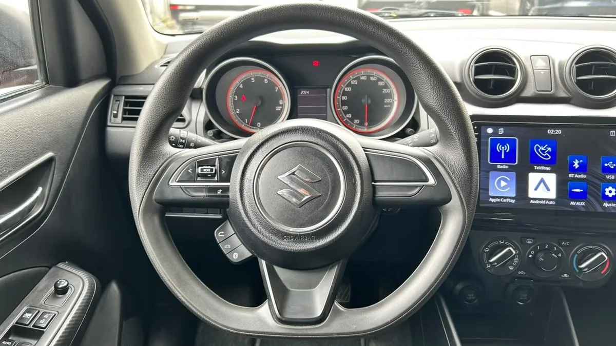 Suzuki Swift Gls 4x2 1.2 Mt Hb 5p año 2024