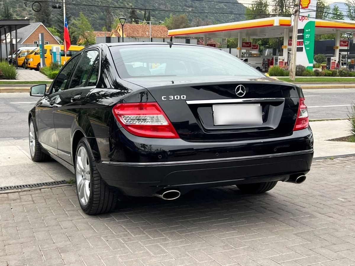 Mercedes-Benz C300 Avantgarde V6 año 2010