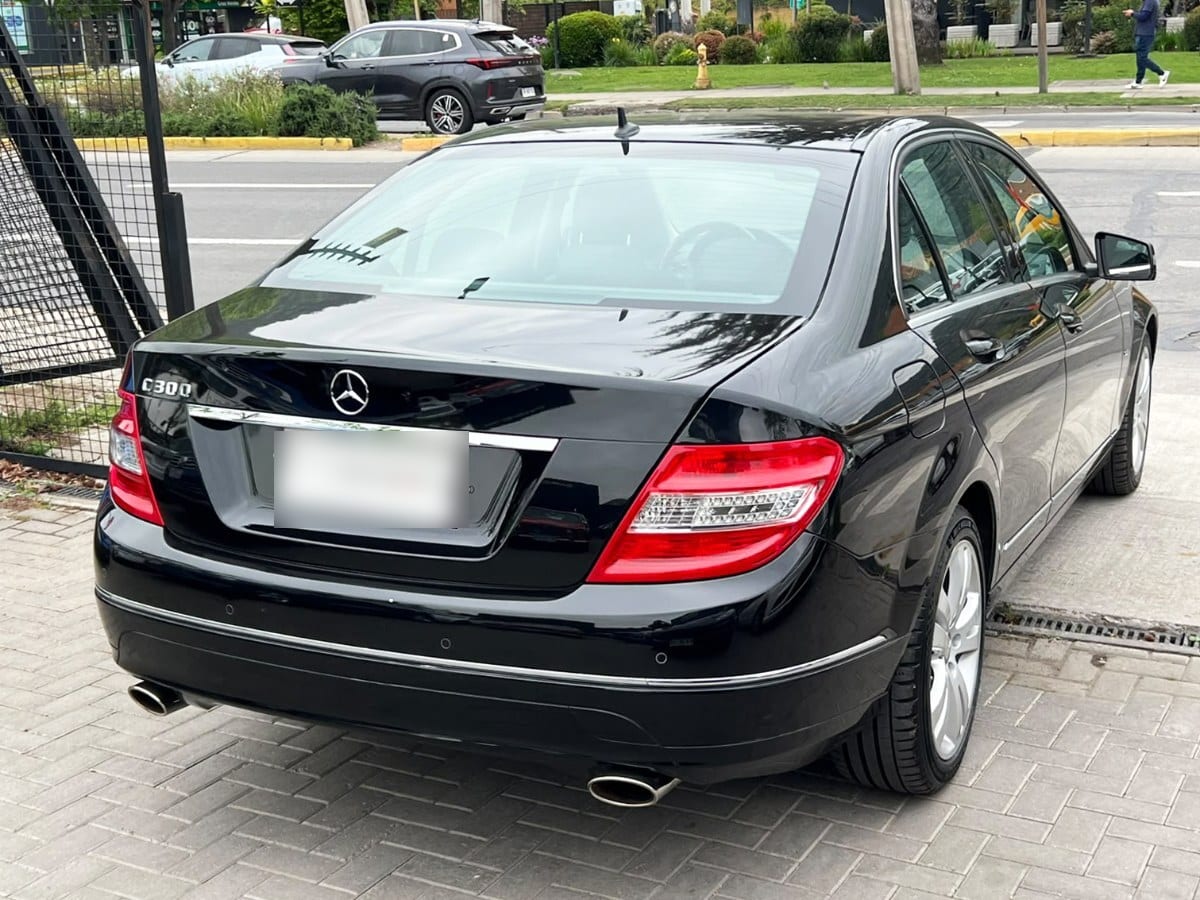 Mercedes-Benz C300 Avantgarde V6 año 2010