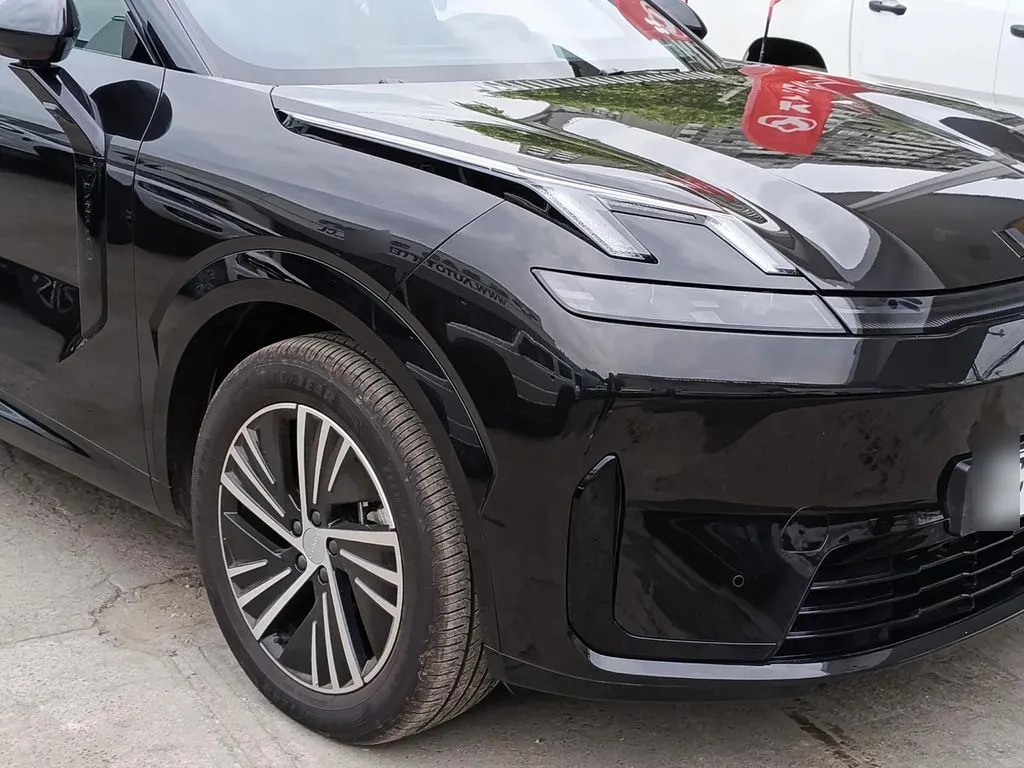 Lynk&Co 08 Phev Halo año 2027