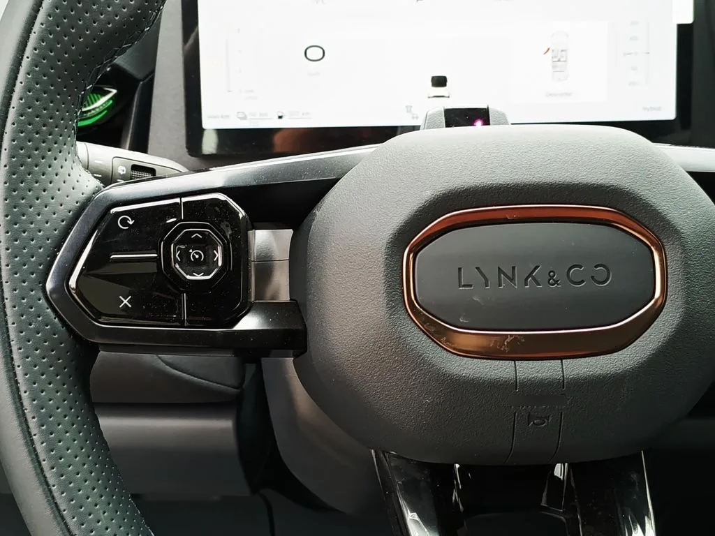Lynk&Co 08 Phev Halo año 2027