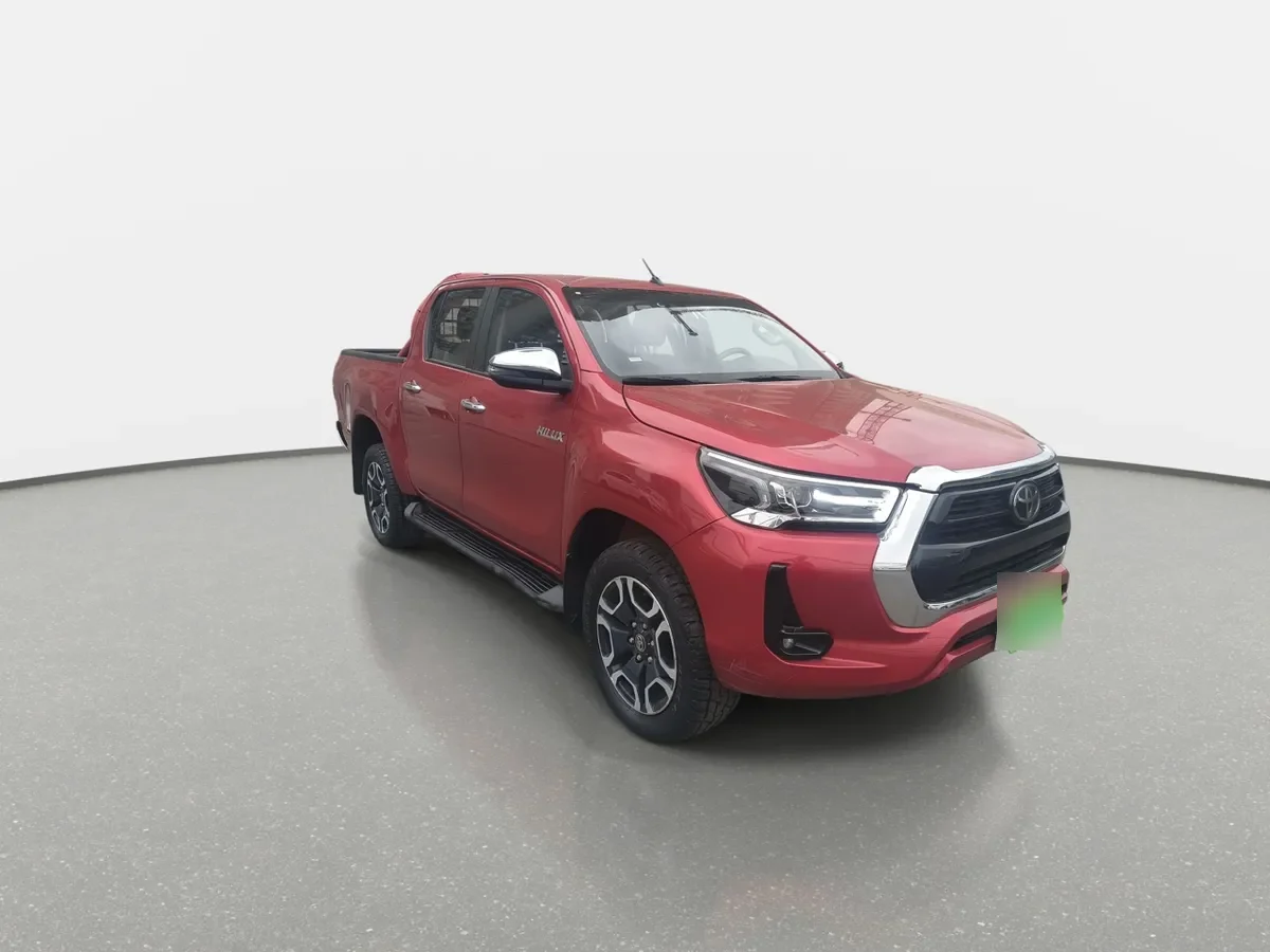 Toyota Hilux 2.8 Srv Diesel 4x4 Dob. Cab. At 4p año 2024
