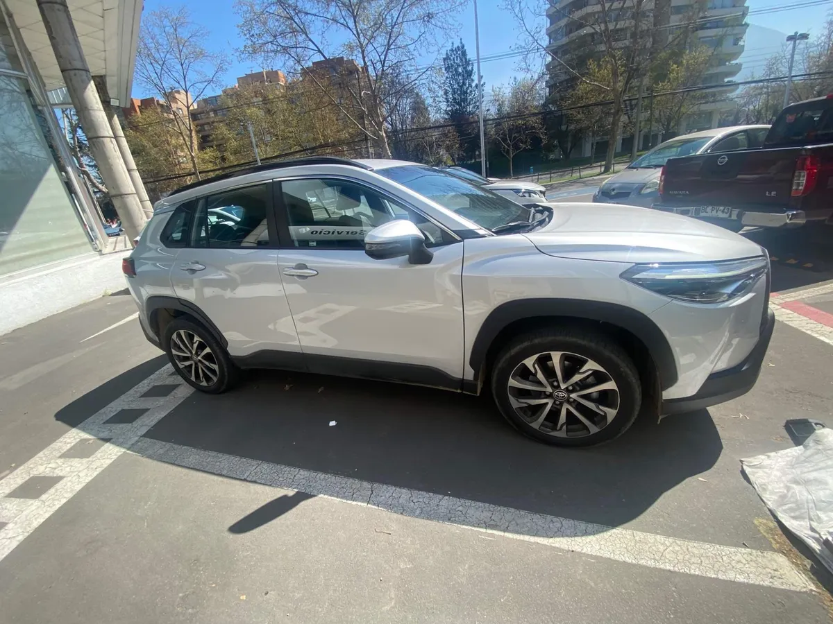 Toyota Corolla Cross 2.0 Seg 4x2 Cvt At 5p año 2023