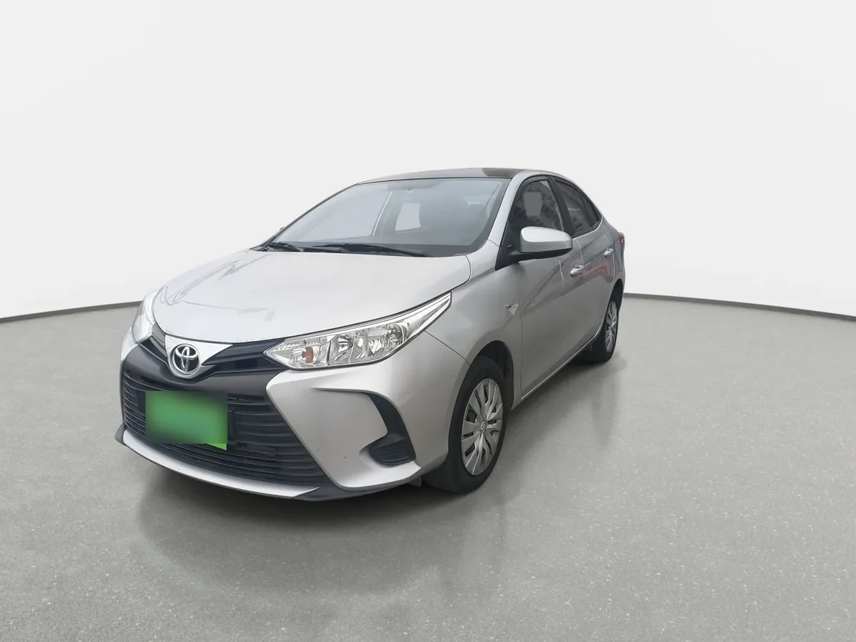 Toyota Yaris 1.5 Gli 4x2 Sdn Mt 4p año 2021