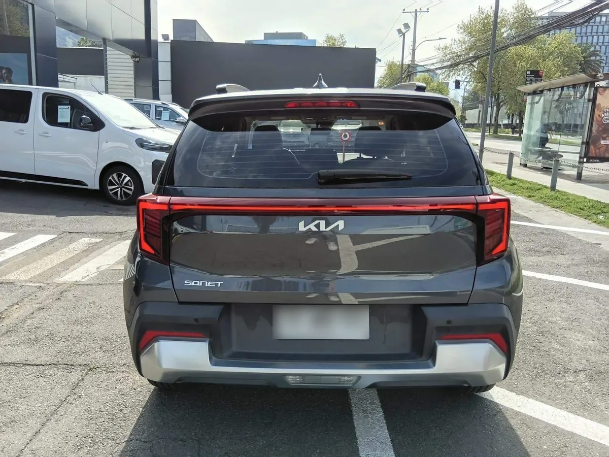 Kia Sonet 1.5 Ex Full 4x2 Ivt At 5p año 2024