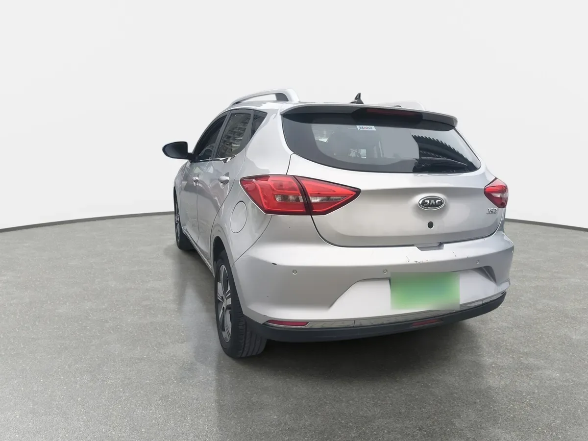 JAC Js2 1.5 Luxury 4x2 Cvt At 5p año 2025