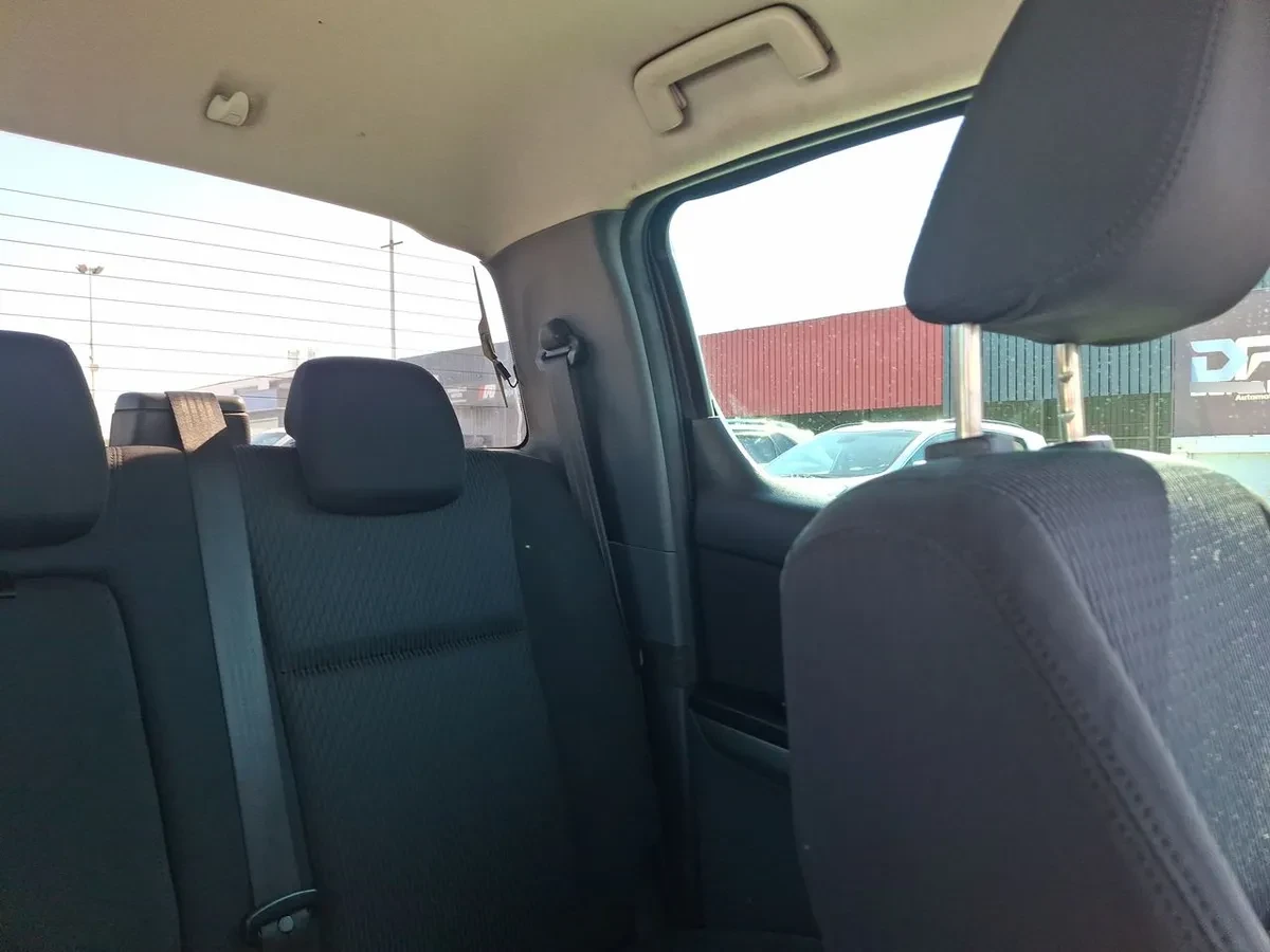 Mazda Bt-50 3.2 Sdx High Dob. Cab. Diesel 4x4 6at 4p año 2022