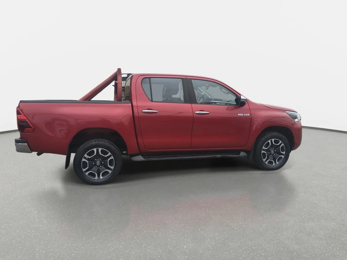 Toyota Hilux 2.8 Srv Diesel 4x4 Dob. Cab. At 4p año 2024