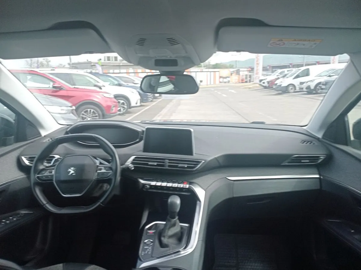Peugeot 3008 1.5 Allure Bluehdi 4x2 130 Eat8 5p año 2020