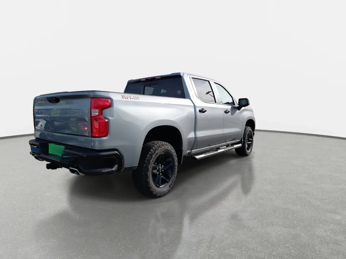 Chevrolet Silverado 5.3 Lt Trail Boss Z71 4x4 At 4p año 2026