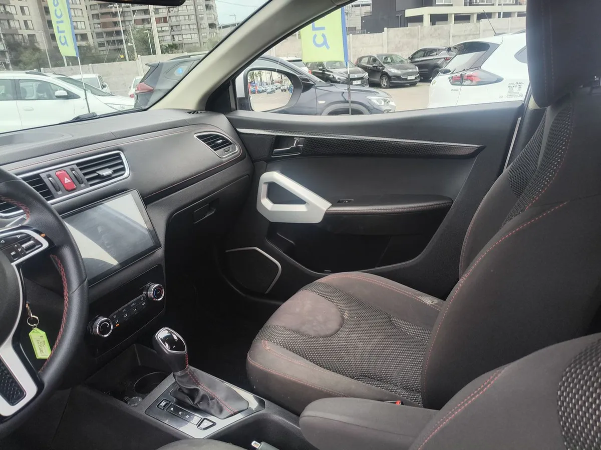 JAC Js2 1.5 Luxury 4x2 Cvt At 5p año 2025