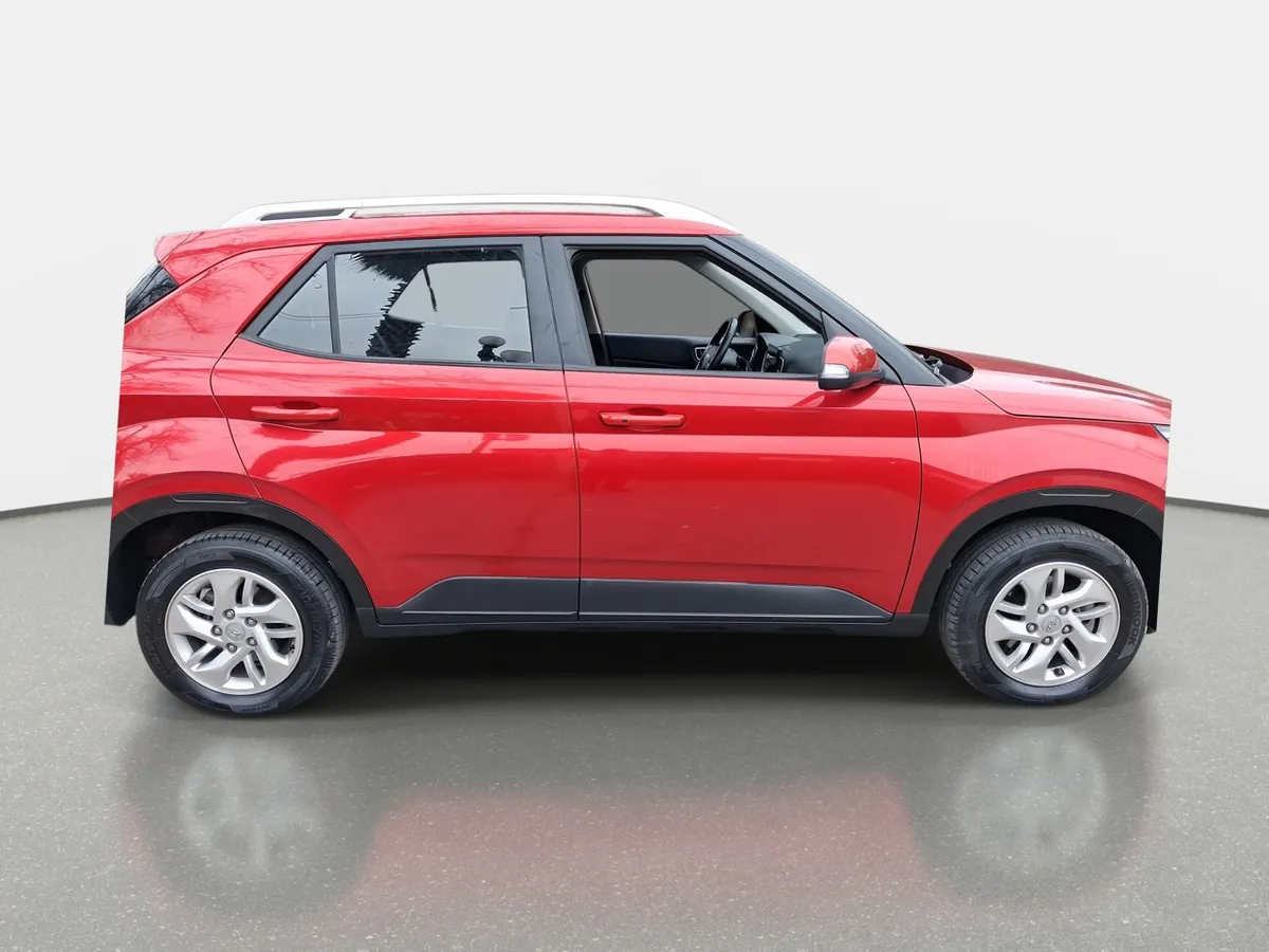 Hyundai Venue 1.6 Qx Value 4x2 Mt 5p año 2020