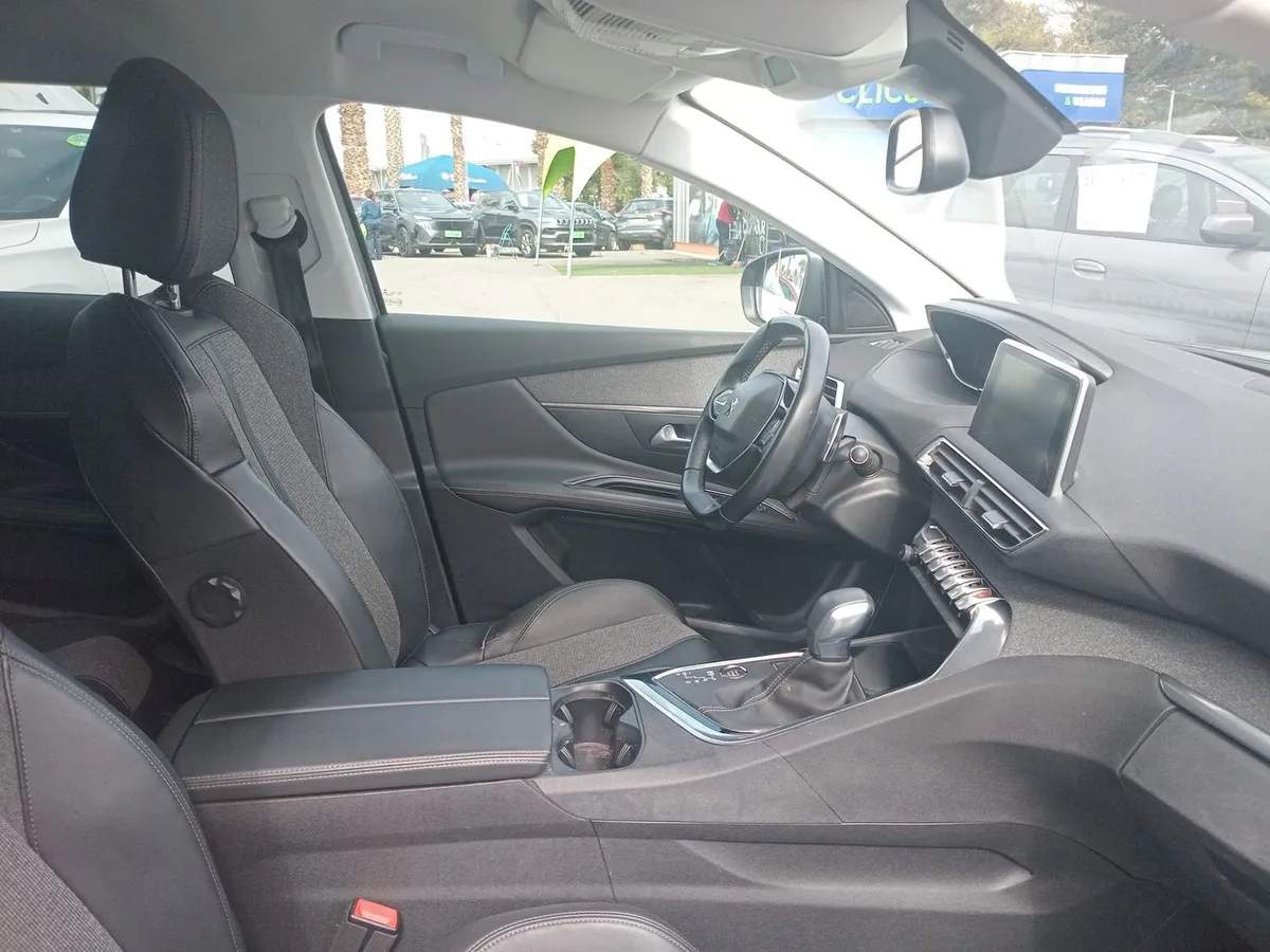 Peugeot 3008 1.5 Allure Bluehdi 4x2 130 Eat8 5p año 2020