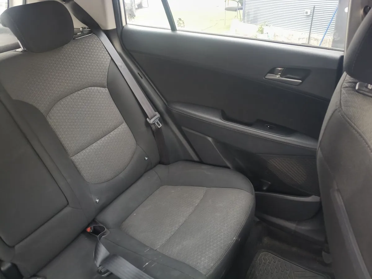 Hyundai Creta 1.6 Gls 4x2 Abs 2ab Mt 5p año 2017