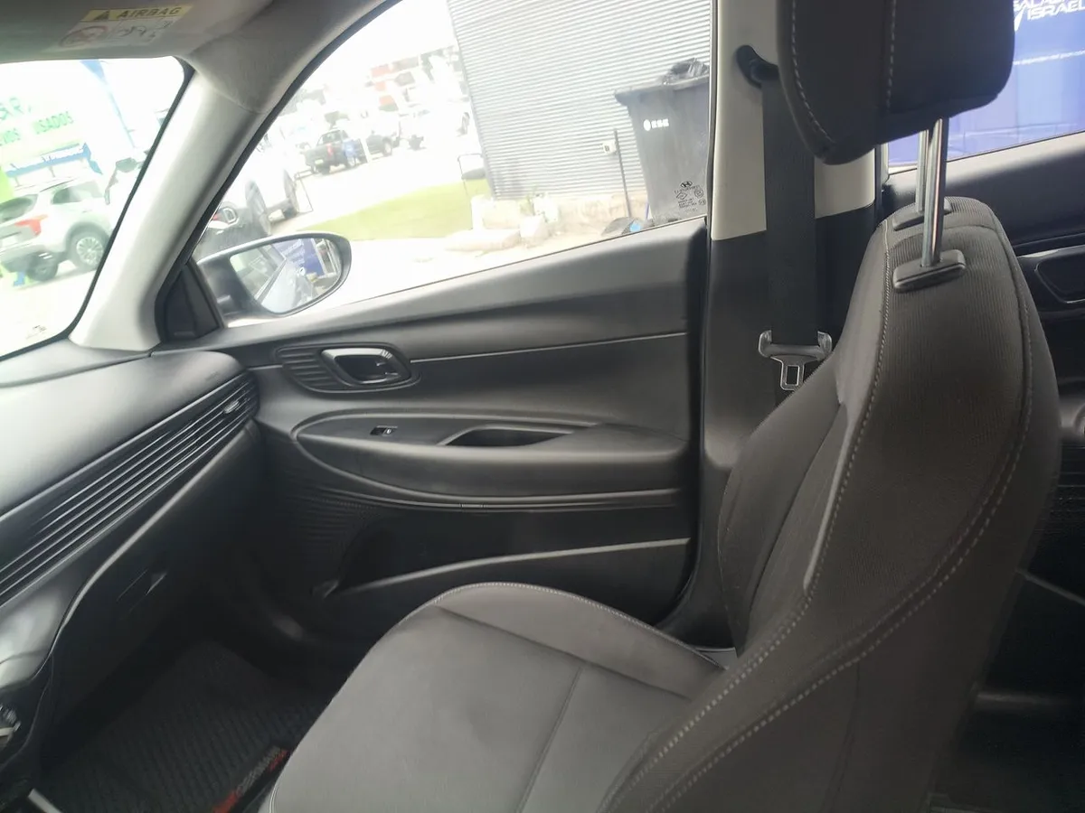 Hyundai I20 1.4 Value Bi3 4x2 Hb Mt 5p año 2022