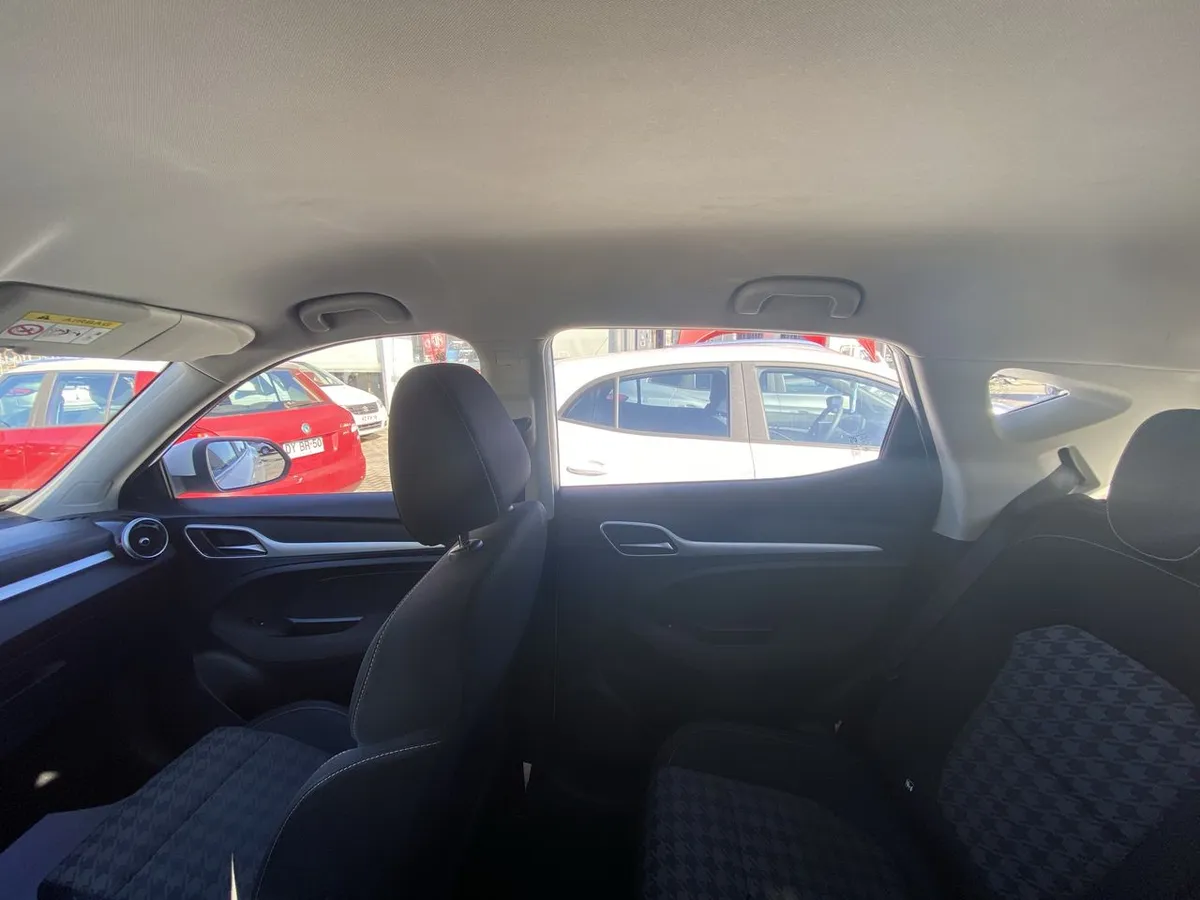 MG Mg Zs 1.5 Std 4x2 Mt 5p año 2024