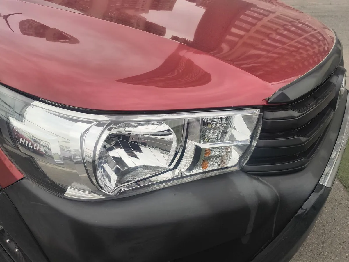 Toyota Hilux 2.4 Dx Diesel 4x4 Dob. Cab. 7ab Mt 4p año 2023