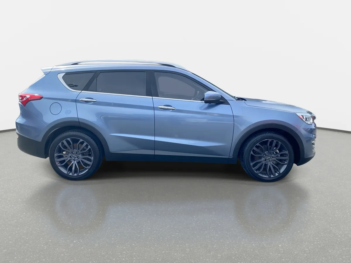 Jetour X70 1.5t Plus 4x2 At 5p año 2023