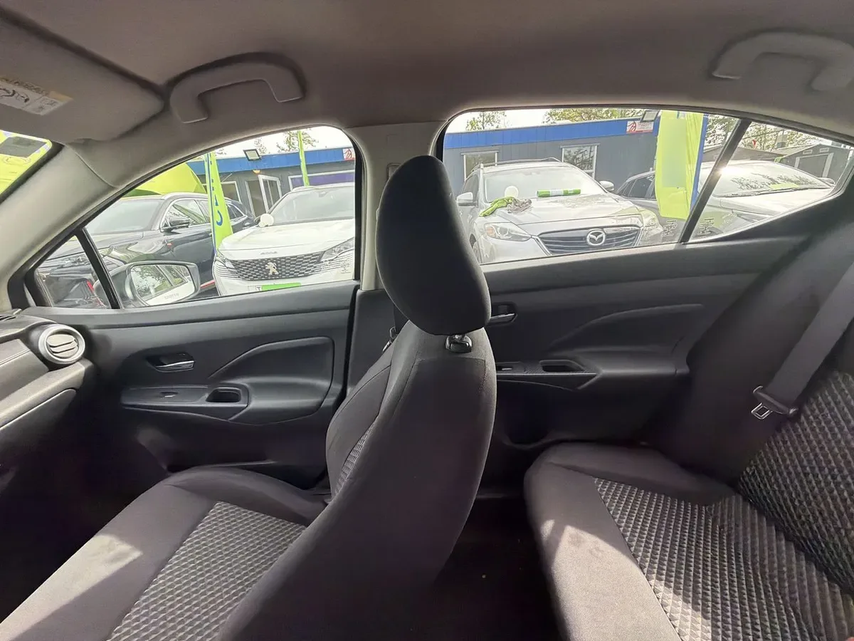Nissan Versa 1.6 Sense 4x2 Mt 4p año 2023