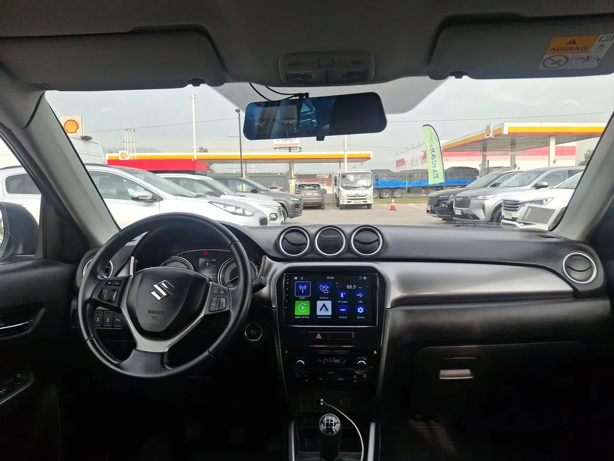 Suzuki Vitara 1.6 Glx 2wd Mt 5p año 2023