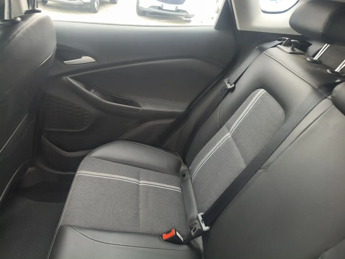 Chevrolet Tracker 1.2t Ltz Fwd Mt 5p año 2022