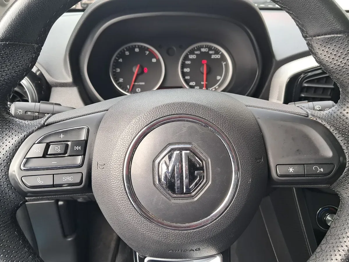 MG Mg 3 1.5 Comfort 4x2 Hb At 5p año 2024