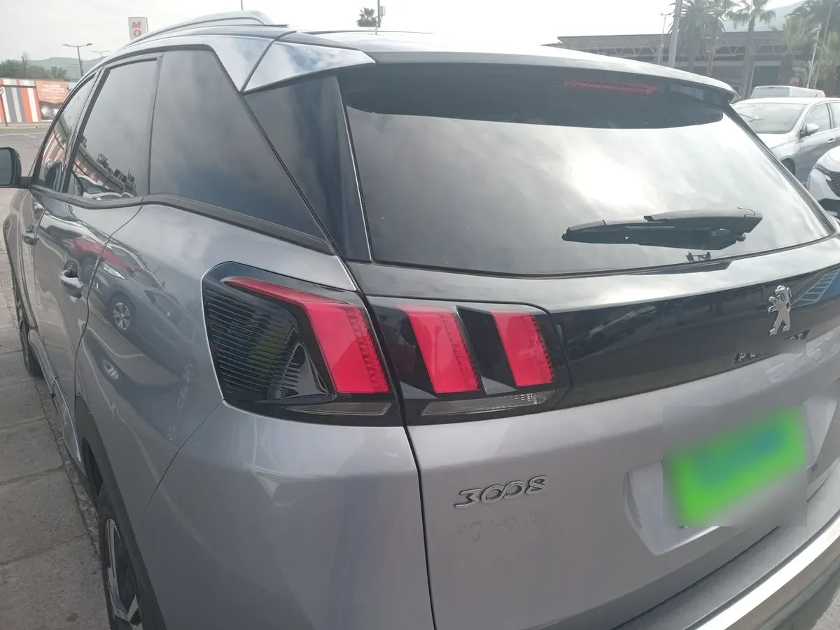 Peugeot 3008 1.5 Allure Bluehdi 4x2 130 Eat8 5p año 2020
