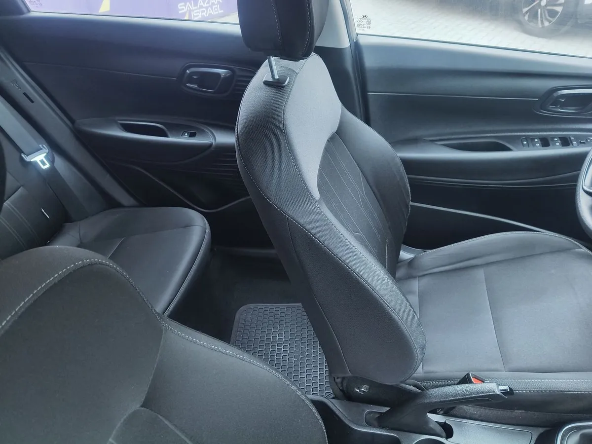 Hyundai I20 1.4 Value Bi3 4x2 Hb Mt 5p año 2022