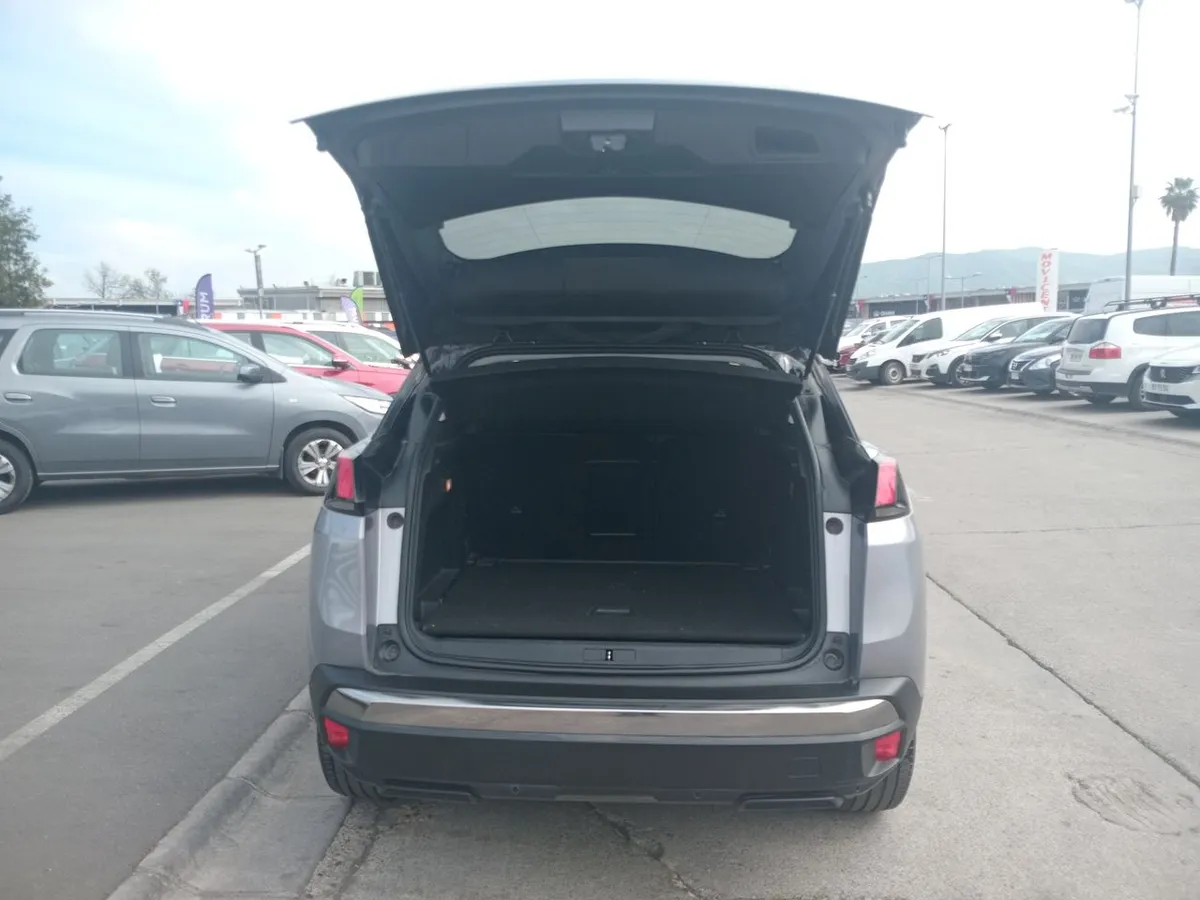 Peugeot 3008 1.5 Allure Bluehdi 4x2 130 Eat8 5p año 2020