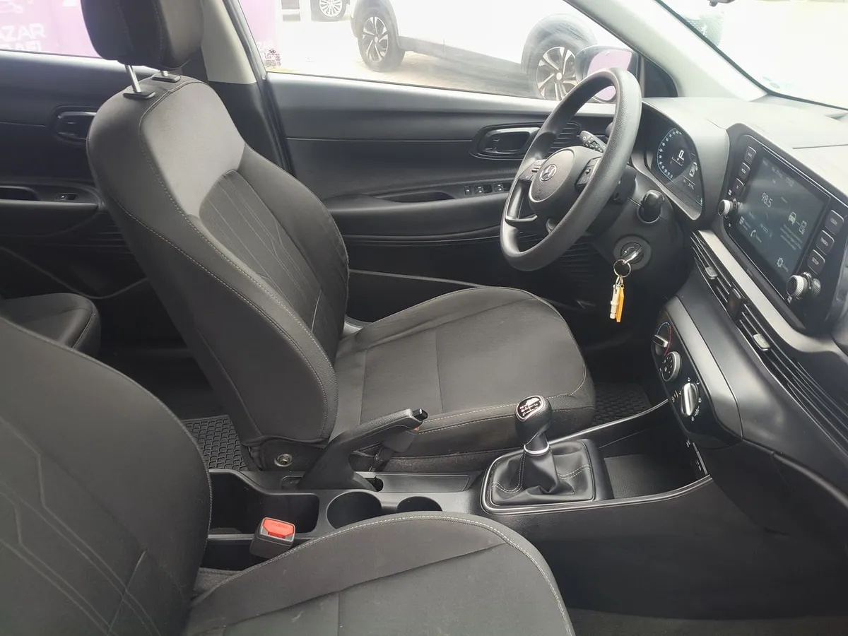 Hyundai I20 1.4 Value Bi3 4x2 Hb Mt 5p año 2022