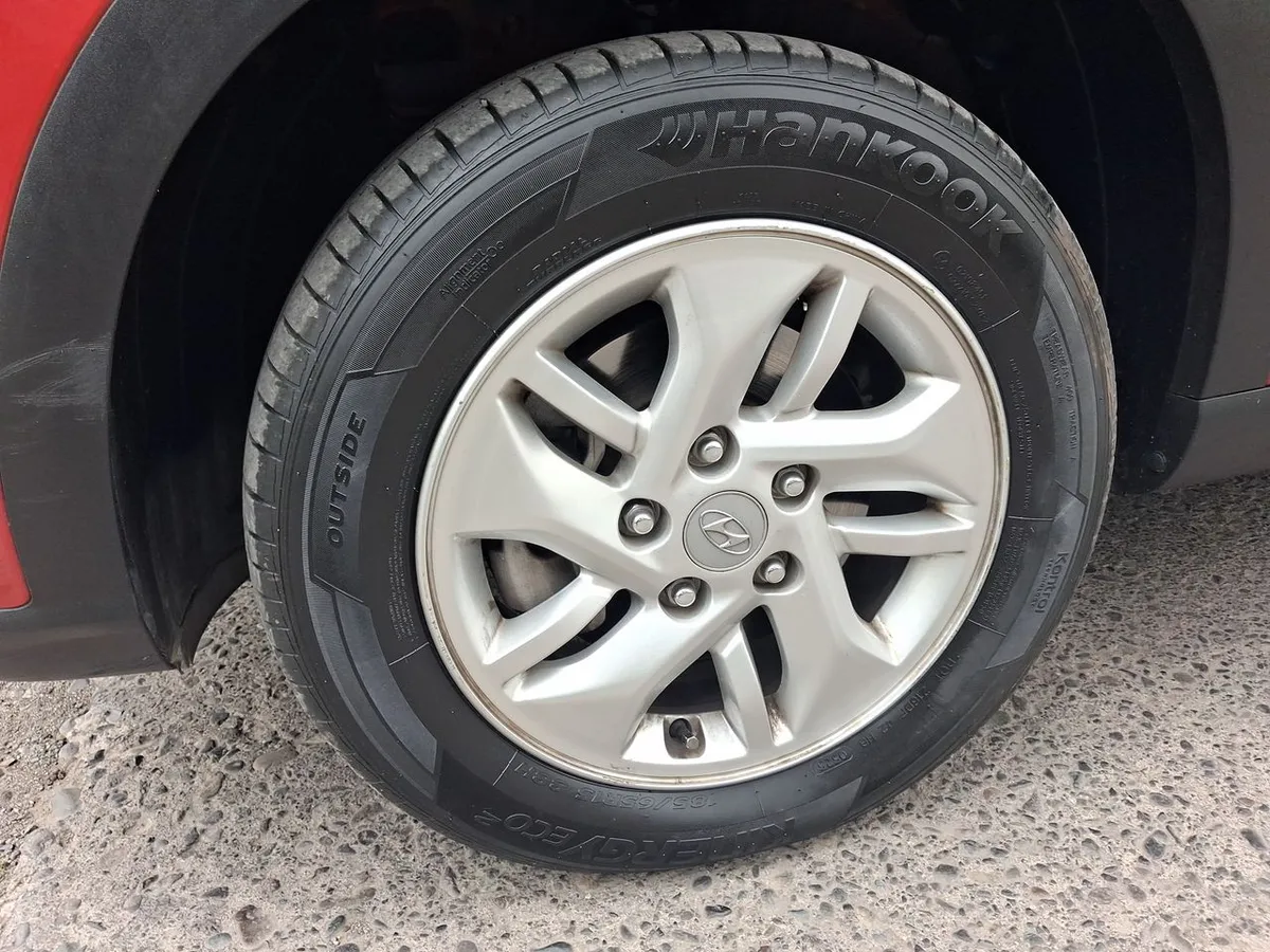 Hyundai Venue 1.6 Qx Value 4x2 Mt 5p año 2020