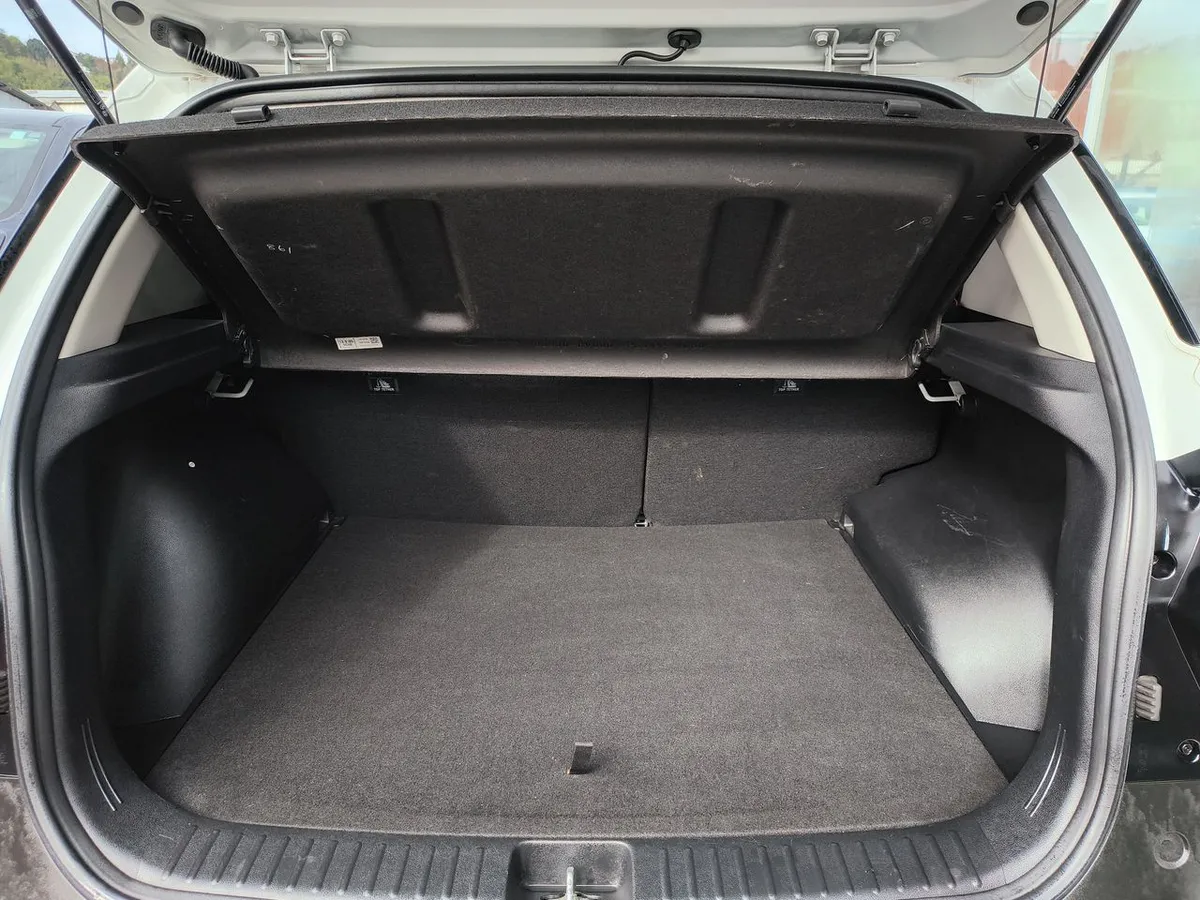 Hyundai Creta 1.5 Value Su2i 4x2 Mt 5p año 2024