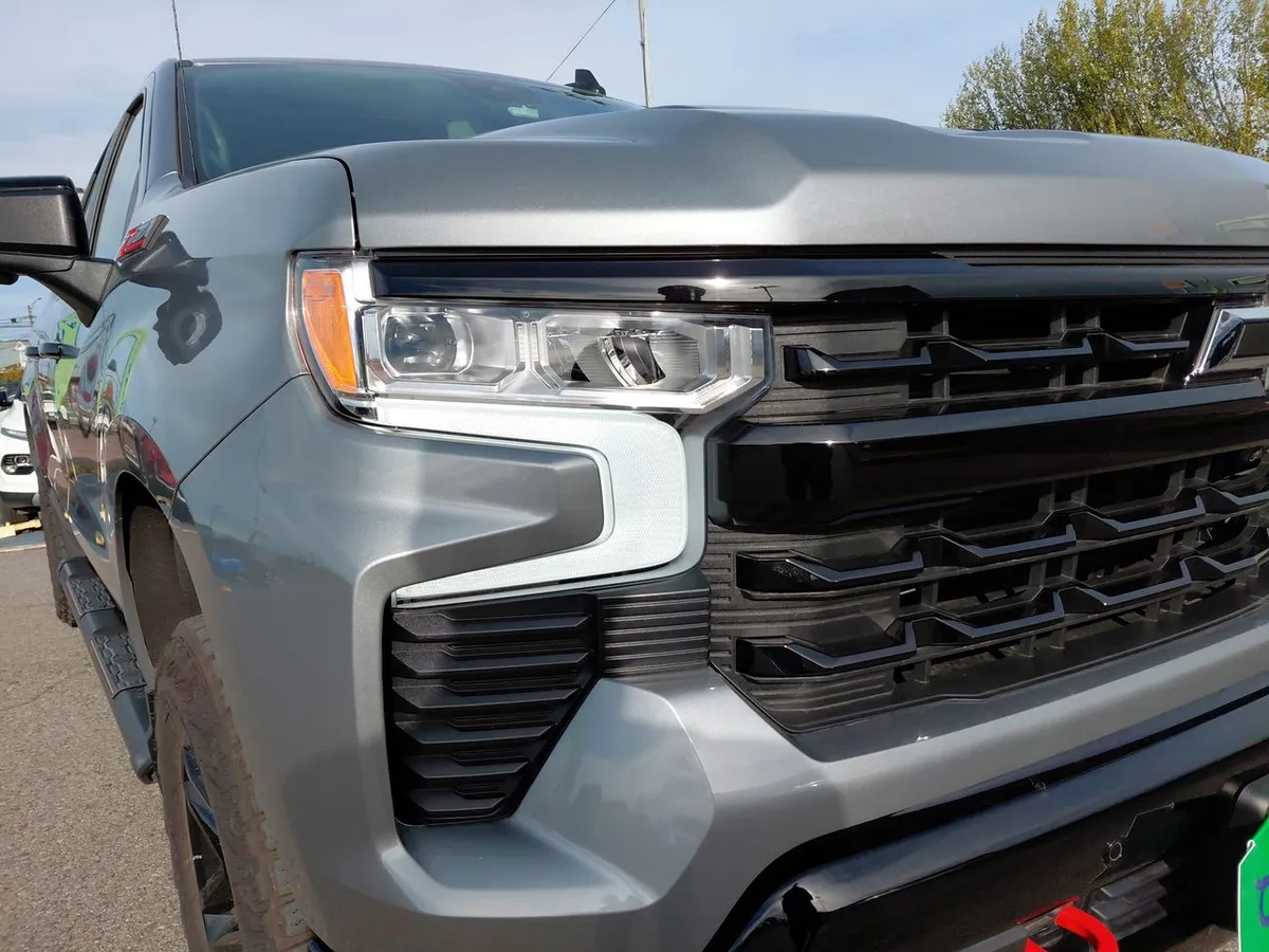 Chevrolet Silverado 5.3 Lt Trail Boss Z71 4x4 At 4p año 2026
